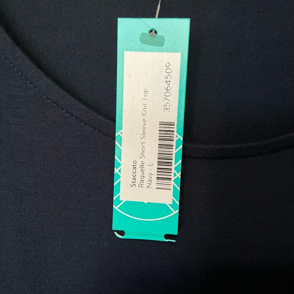 Staccato Raquelle Scoop Neck Puff Sleeve Top - Picture 16 of 16